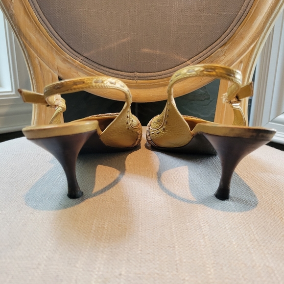 FENDI Selleria GOLD kitten heels - Picture 4 of 13